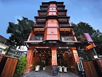 Everest Boutique Hotel